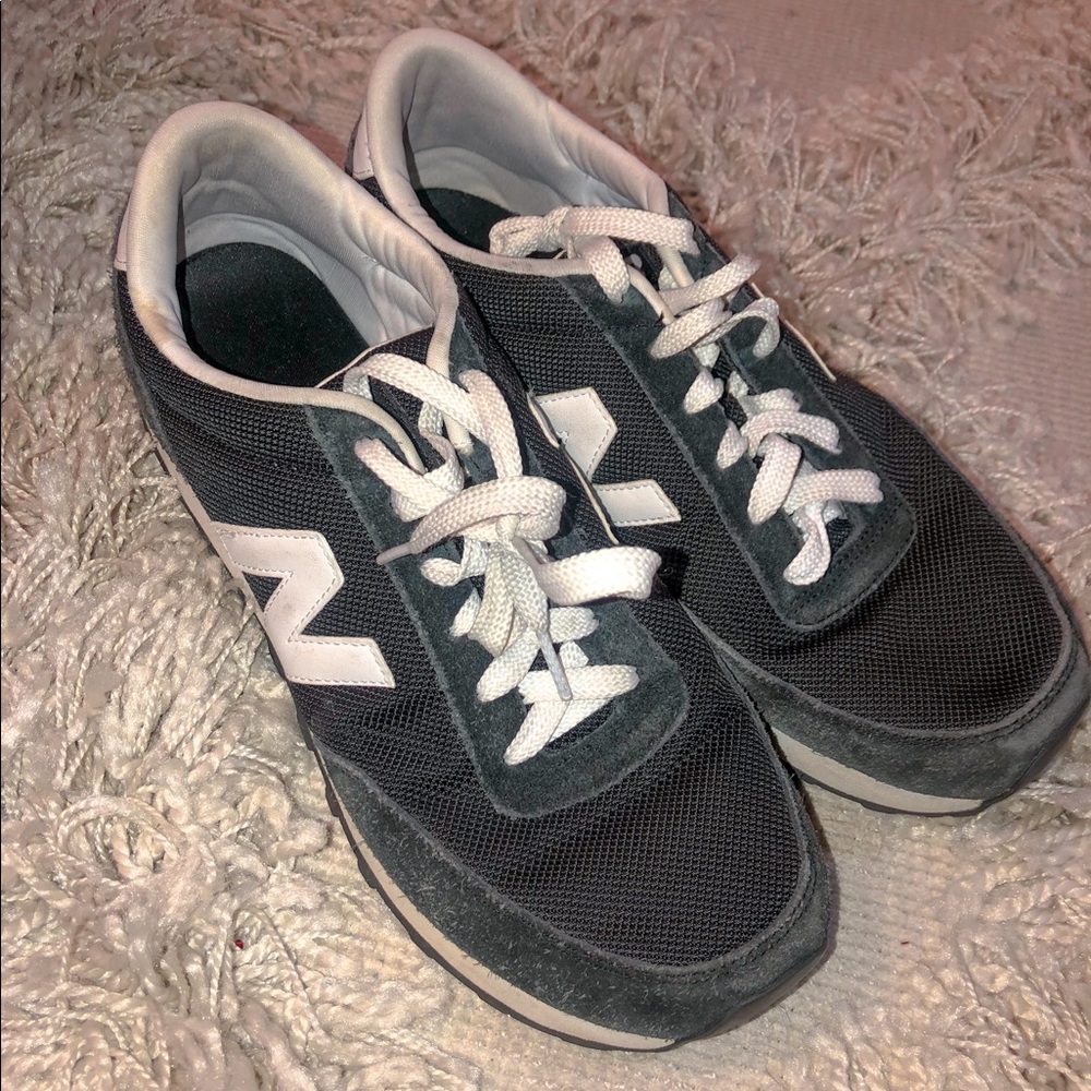 ORIGINAL NEW BALANCE TENNIS SHOES